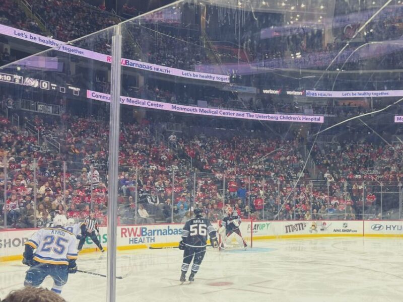 Newark: New Jersey Devils Ice Hockey Game Ticket - Experience the Excitement of a New Jersey Devils Hockey Game in Newark
