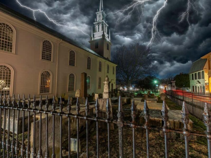 Newport Ghosts: Seaside Hauntings and Hags Tour - The Guide’s Role