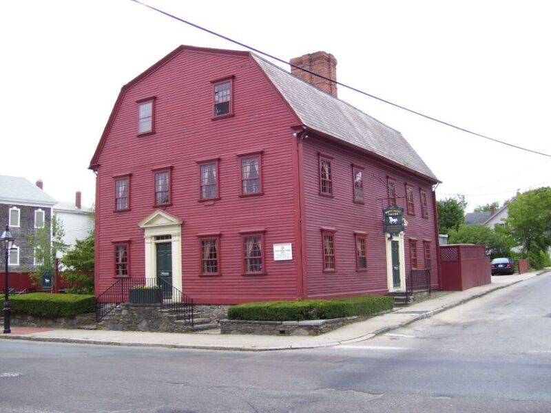 Newport: Historic District Ghosts Guided Walking Tour - A Deep Dive into the Haunted Newport Experience