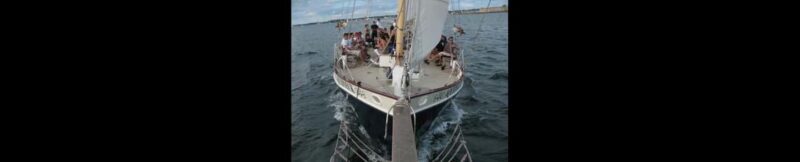 Newport: Morning Mimosa Sail aboard Schooner Aquidneck - An In-depth Look at the Experience