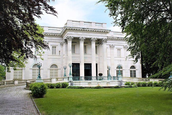 Newport Viking Trolley Tour with Breakers & Marble House Admission - Who Is This Tour Best For?