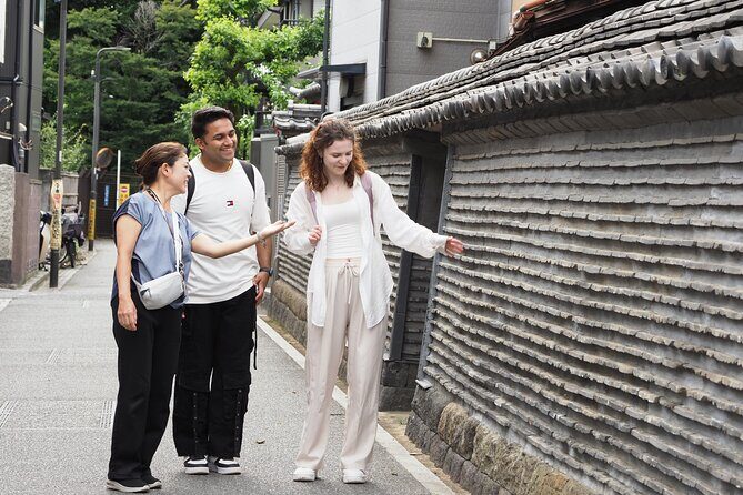 Nezu Shrine and Yanaka: Morning Downtown Walking Tour - Starting Point at Nippori Station