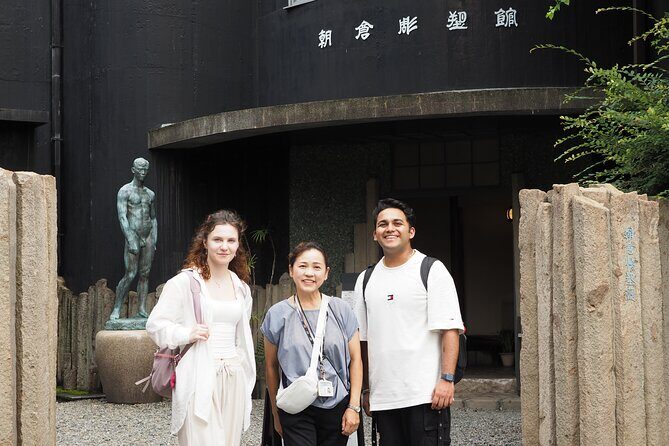 Nezu Shrine and Yanaka: Morning Downtown Walking Tour - The Magnificent Nezu Shrine