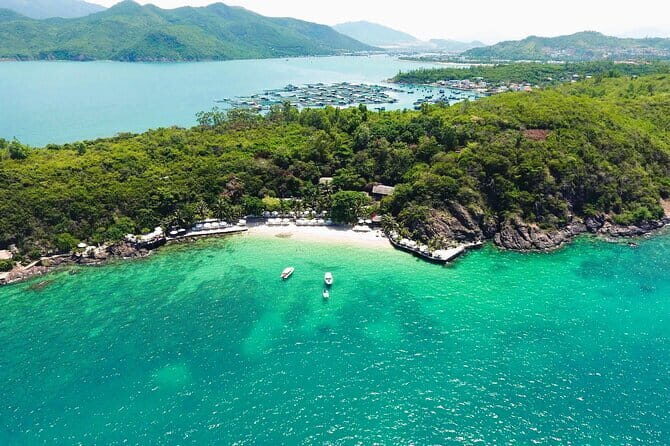 Nha Trang Bay Day Tour: Snorkeling, Fishing, BBQ Lunch & Relaxing - What Travelers Are Saying