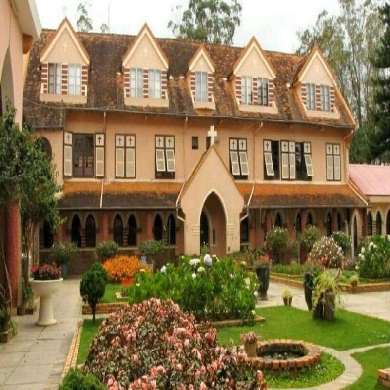 Nha Trang: Full of Discover Dalat City 2 Days Sightseeing - Day Two: Monasteries, Tea, and Flowers