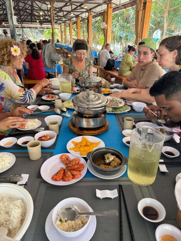 Nha Trang Vinpearl Vinwonder Self Guided Tour With Transfer - Analyzing Value: Is It Worth the Price?