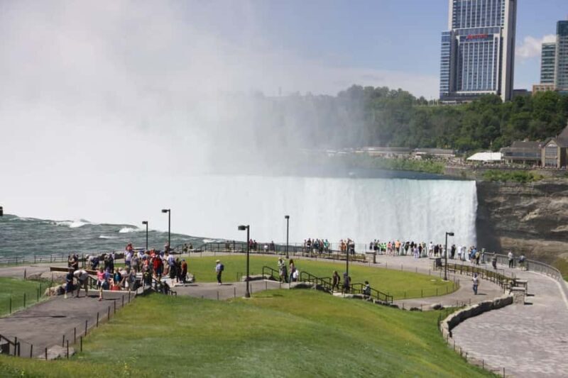 Niagara: Bliss Tour with Maid of Mist, Cave of Winds & More - Authenticity and Authentic Guides