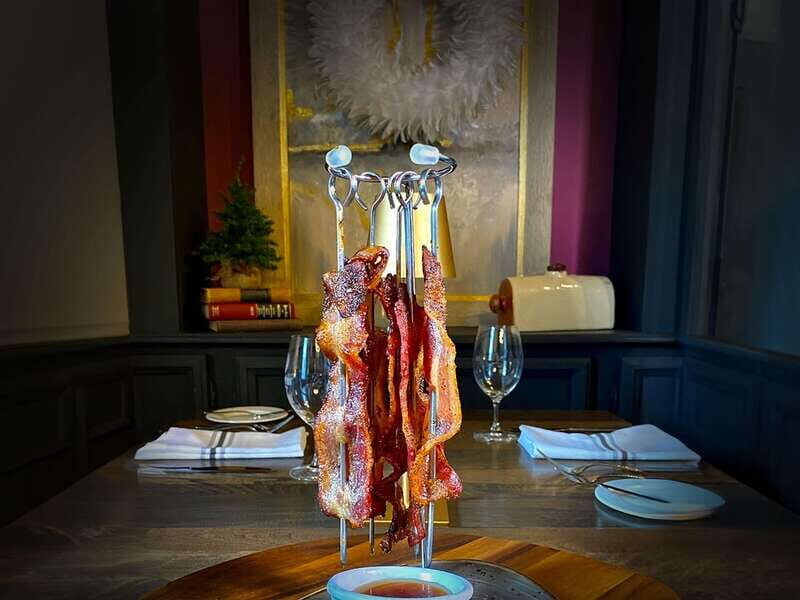 Niagara Falls, All Canadian Food Small Group Walking Tour - Niagara Falls, All Canadian Food Small Group Walking Tour: A Delicious Way to Experience the Falls