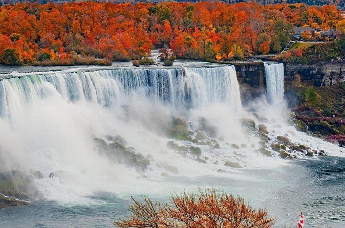 Niagara Falls Autumn Colors and Maple Tasting Tour - Whirlpool Rapids Gorge & Queenston Heights Park