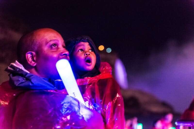 Niagara Falls, Canada: Evening Fireworks Cruise - FAQ