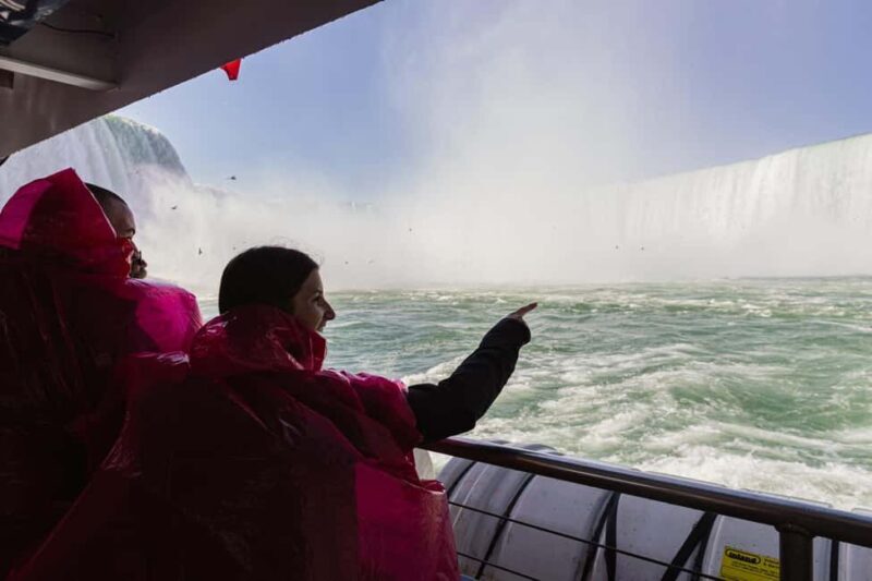 Niagara Falls: Early Access Boat & Journey Behind the Falls - Key Points