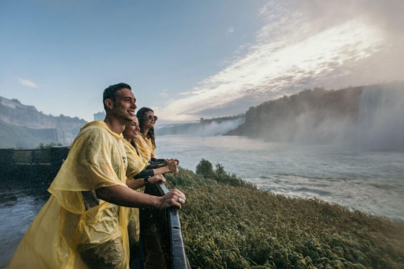 Niagara Falls Scenic Day Tour from Toronto Airport Pickup - An In-Depth Look at the Niagara Falls Day Tour