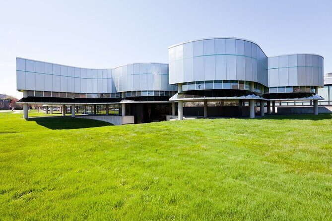 Niagara Falls to DC Transfer with Corning Museum of Glass Tour - Who Is This Tour Best For?