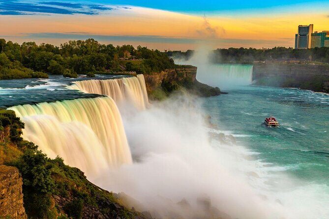 Niagara Falls, Toronto, Philadelphia, DC 5-Day Tour from NYC - A Journey Through Natural and Urban Marvels