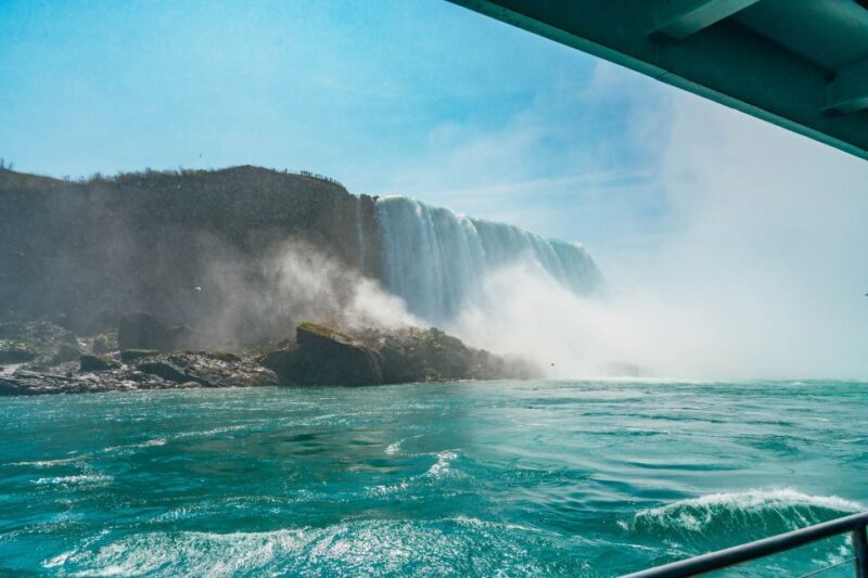 Niagara Falls, USA: American Tour & Maid of The Mist - A Closer Look at the Experience