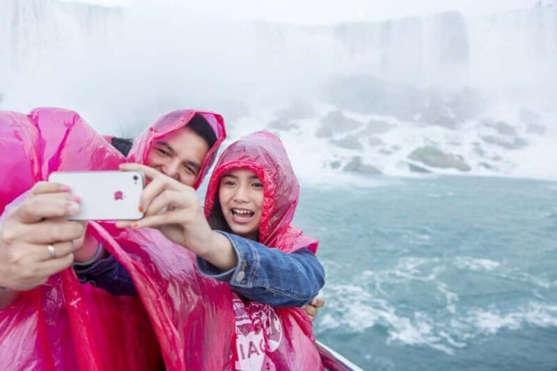 Niagara Falls Walking Tour with Boat Cruise Eco-Experience - The Itinerary: What to Expect on This Niagara Adventure