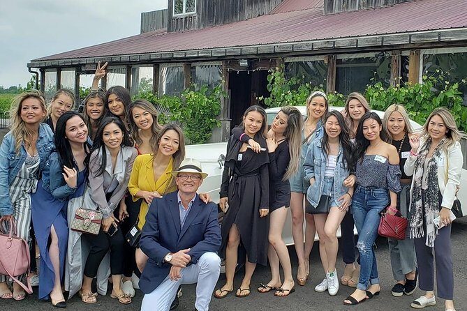 Niagara-on-the-Lake Small Group Wine Tour with Picnic Lunch - Exploring the Niagara-on-the-Lake Wine Tour: An In-Depth Look