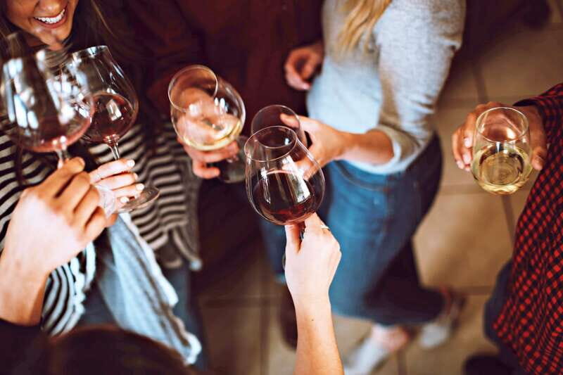 Niagara-on-the-Lake: Wine & Charcuterie Tour with Tastings - Key Points