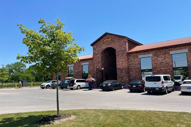 Niagara Wine Tasting and three courses Dinner - A Deep Dive into the Niagara Wine Tasting and Dinner Tour