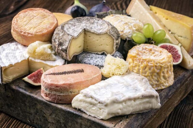 Nice: Tasting of 5 Niçoise and Italian cheeses in a local setting - Key Points