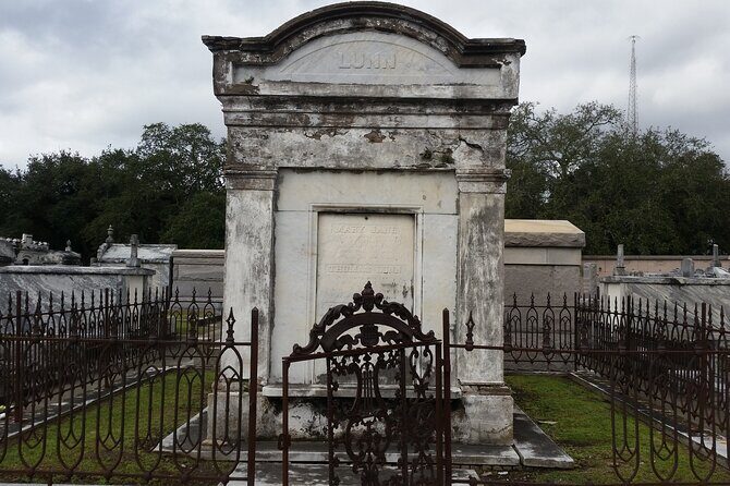 Night Cemetery Insiders Bus Tour- New Orleans - FAQ