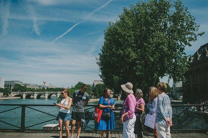 Night Out in Paris: Boho Vibes & City Lights - Who Should Consider This Tour?