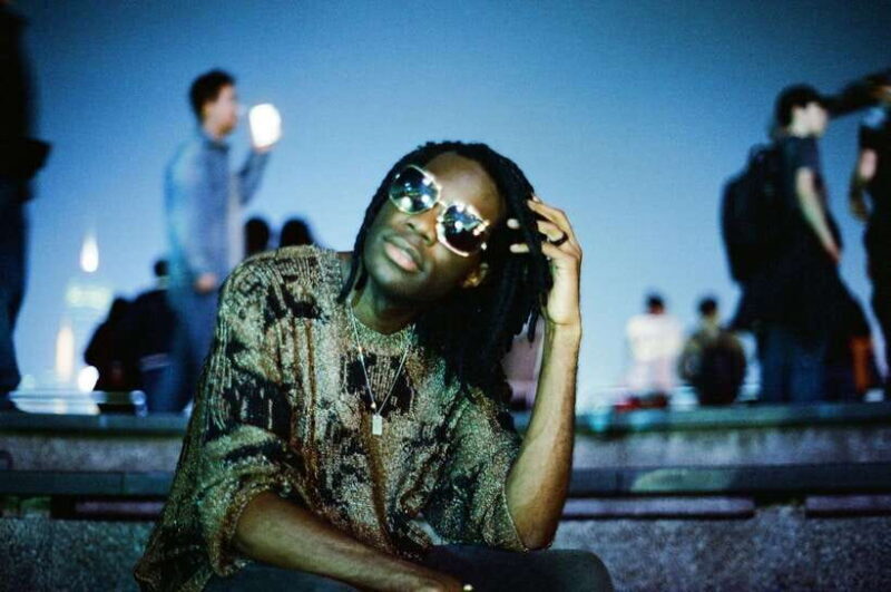 Night Photoshoot in Hong Kong: Cinematic, Moody, Personal - The Value of This Experience