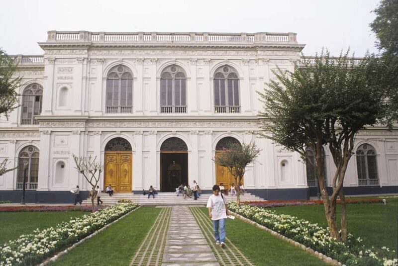 Night Private Tour to Art Museum MALI & Magic Water Circuit - Night Private Tour to Art Museum MALI & Magic Water Circuit