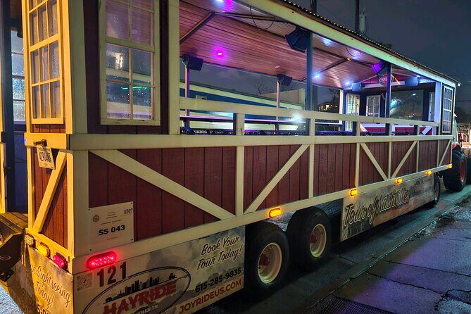 Night-Time Hayride Sightseeing Tractor Tour of Nashville - An In-Depth Look at the Nashville Nighttime Hayride