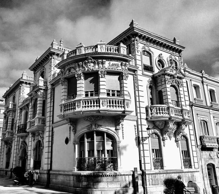 Night tour: Aviles city of crime - Key Points