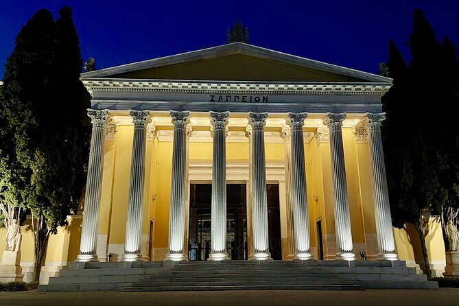 Night Tour of the City of Athens with Guide in Spanish - A Deep Dive into the Athens Night Tour