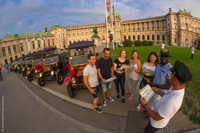 ( Night Tour ) With Private Guide + wine or prosecco - FAQs