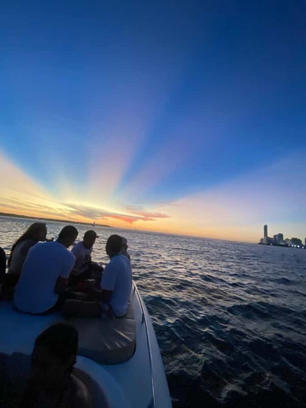 Nightlife: sunset boat party + tour of the old town - In-Depth Review of the Tour Experience