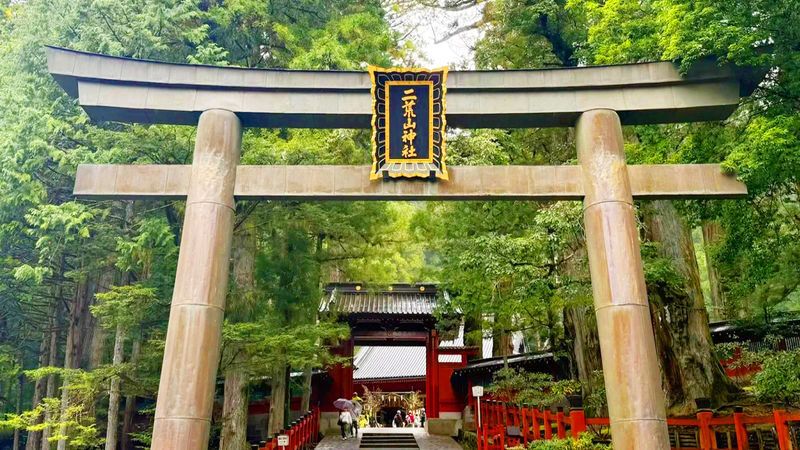 Nikko Toshogu Shrine, Irohazaka Winding Road, Lake Chuzenji, and Kegon Falls Day Trip (From Tokyo) - Kegon Falls: power at the end of the lake