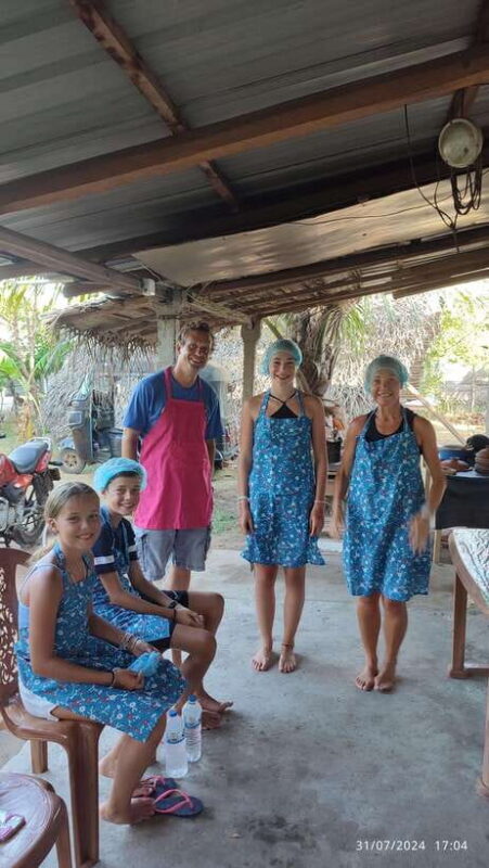 Nilaveli: Sri Lankan Cooking Class with a Local Family - Key Points