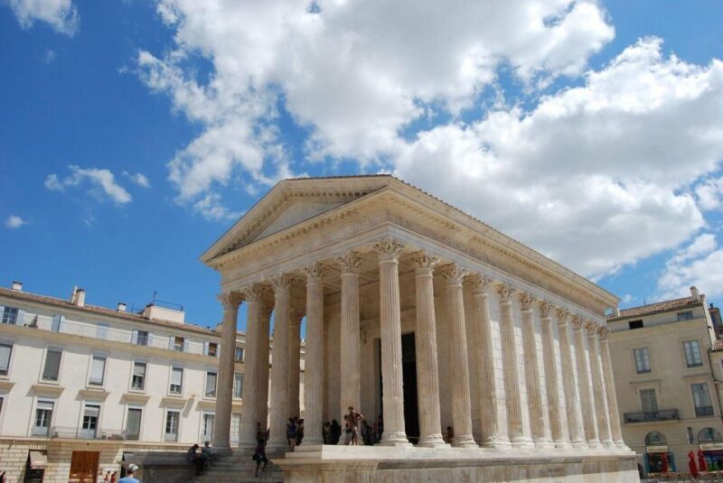 Nîmes: Private Guided Walking Tour - Exploring Nîmes: A Roman Heritage in a Modern French Town