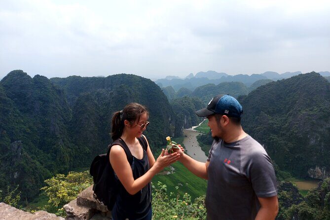 Ninh Binh 2 Day 1 Night Trip Small Group Tour With 4 star Hotel - The Ninh Binh Experience: What to Expect