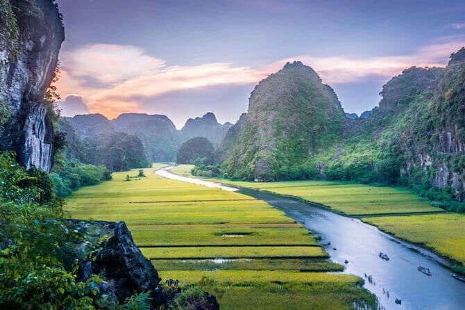 Ninh Binh 2 days 1night: Hoalu,Mua Cave, Tamcoc,Bai Dinh,Trang An - Key Points