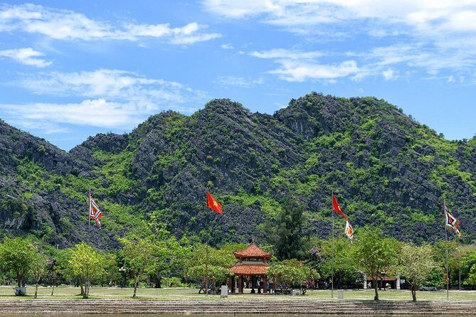 Ninh Binh Daily Tour: Hoa Lu -Mua Cave -Tam Coc- Bike-Swimming with Sunset Party - What’s Included and What’s Not