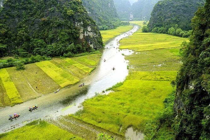 Ninh Binh Full day tour: Explore Hoa Lu-Am Tien Cave-Tam Coc - Tam Coc Boat Ride