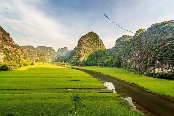 Ninh Binh Full Day Tour From Hanoi: Hoa Lu - Trang An - Mua Cave - Climb Mua Cave for Panoramic Views