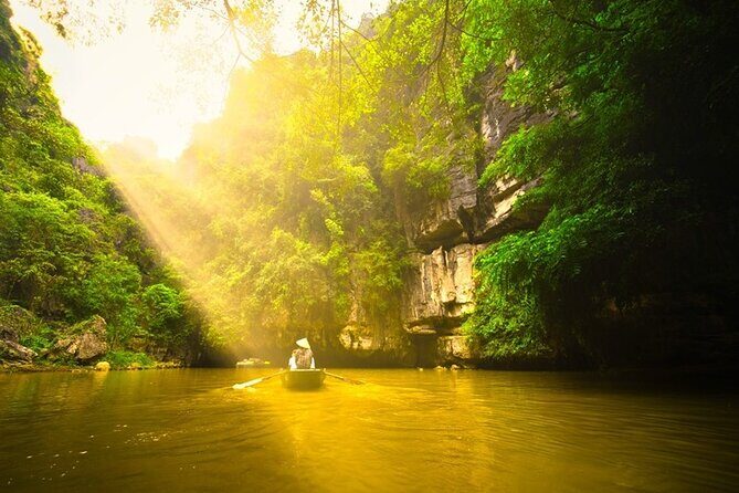 Ninh Binh Full-Day Tour Hoa Lu Tam Coc Cycling, Boat,Buffet Lunch - Exploring Hanoi’s Day Trip to Ninh Binh