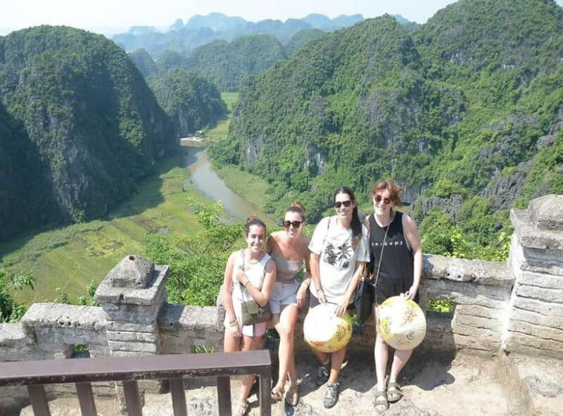 Ninh Binh Half Day Guide Tour : Bich Dong, Hoa Lu, Mua Cave - In-Depth Review of the Ninh Binh Half-Day Tour