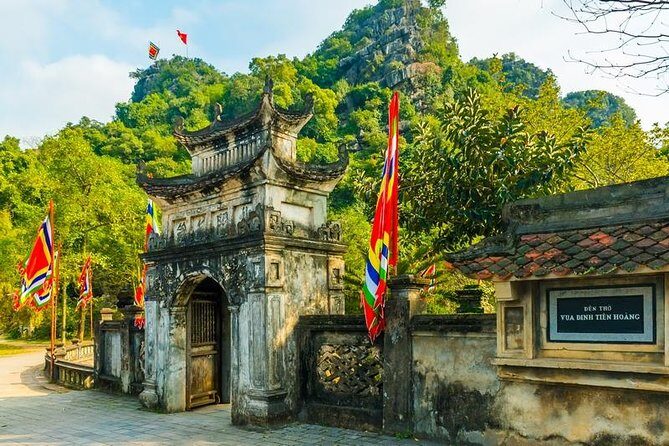 Ninh Binh Highlights Hoa Lu/Bai Dinh-Trang An/ Tam Coc- Mua Cave - A Deep Dive into the Ninh Binh Day Tour: A Comprehensive Review