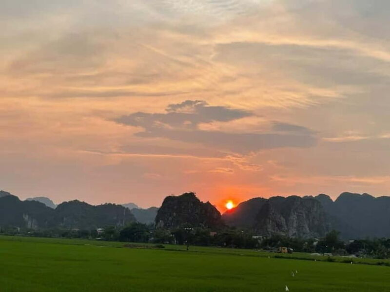 Ninh Binh Jeep Tour: Trang An Boat Ride, Bich Dong, Mua Cave - Hiking to Mua Cave: A Climb with a Reward