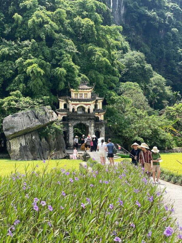 Ninh Binh Jeep Tours From Hanoi: JEEP - BOAT - DAILY LIFE - FAQ