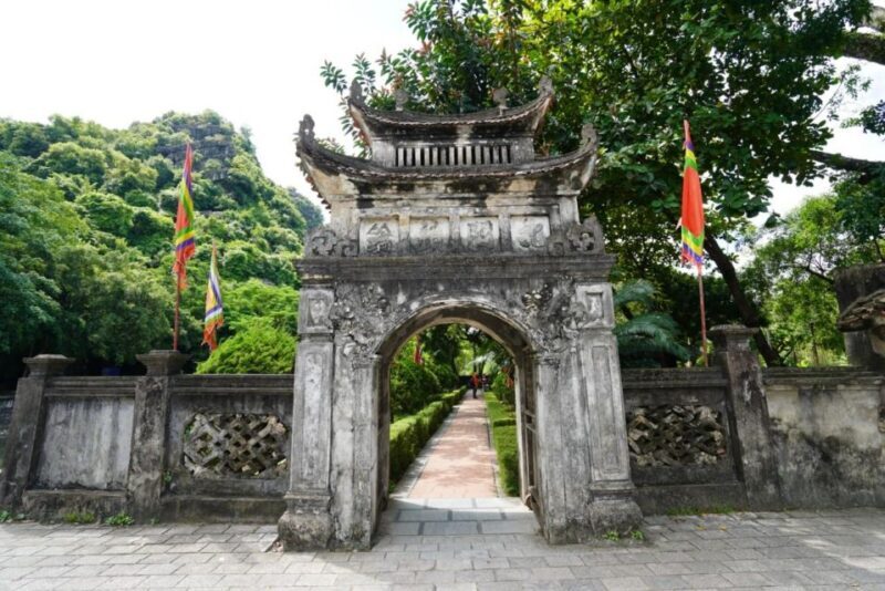 Ninh Binh Trip Visit Hoa Lu Capital -Tam Coc-Biking-Mua Cave - Authentic Experiences and Personal Touches