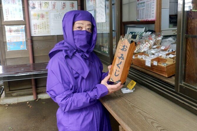 Ninja Explores Old Samurai Residences in Sakura - Transportation and Practicalities