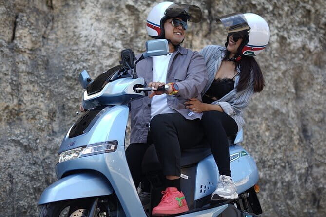 Noabike TVS iQube S: The Future of Urban Mobility - A Practical Look at the Noabike TVS iQube S Tour