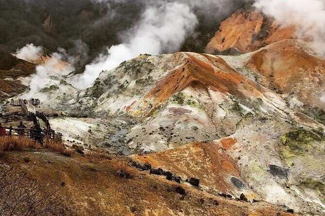 Noboribetsu and Toyako Wonders Hot Springs Farms and Scenic Spots - Exploring the Itinerary: What to Expect at Each Stop